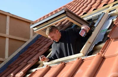 Pose de fenêtres de toit Velux à Villate
